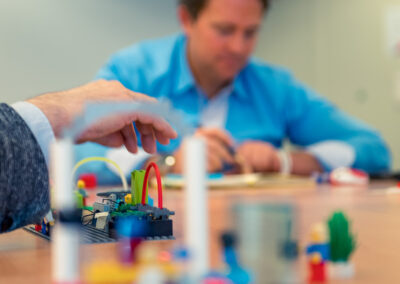 Raphael Frangi in einem LEGO® Serious Play® Workshop
